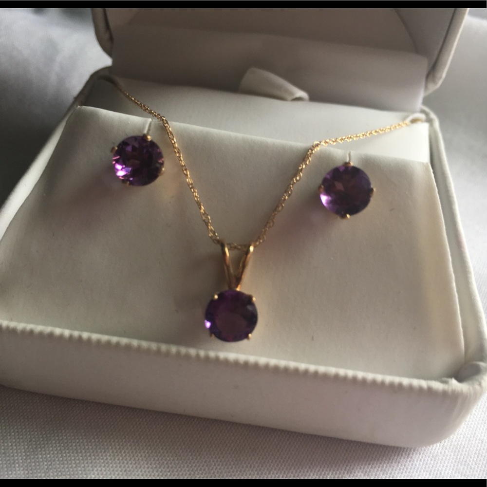 14k gold stone set